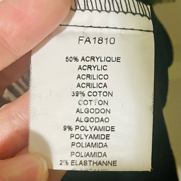 La Fée Maraboutée Black Dress with Black and White Print in the Middle. Size 1 - Picture 10 of 11